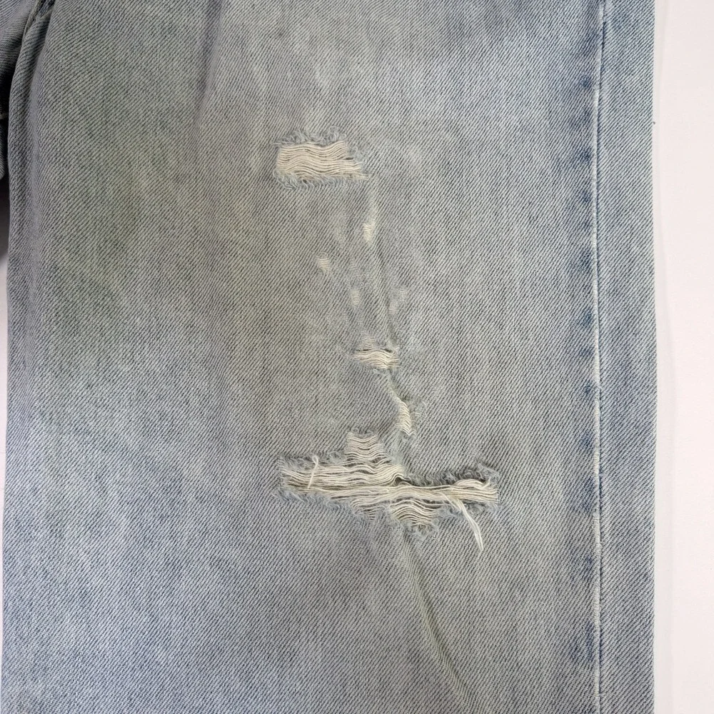 Levi's 550 Cropped Jeans Mens 38x29 Blue Denim Cotton Distressed Relaxed Fit
